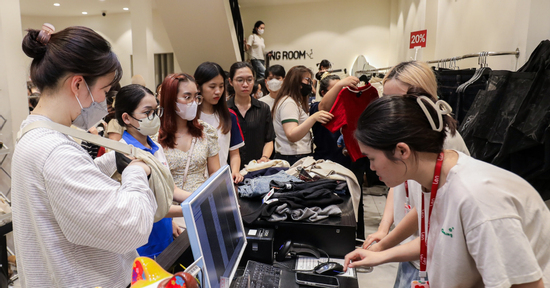 Hộ kinh doanh chuyển sang kê khai thuế: Mối lo sổ sách, hóa đơn