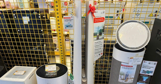 Không khí Hà Nội báo động đỏ, máy lọc không khí bán chạy