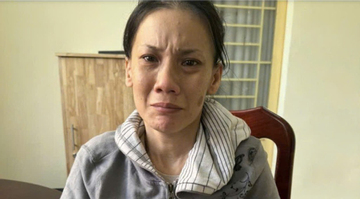 Bắt giữ người mẹ dẫn con 9 tuổi đi lột bông tai vàng của bé gái ở TP.HCM