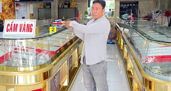 Danh tính đối tượng mang vàng giả đi cầm cố nhiều lần