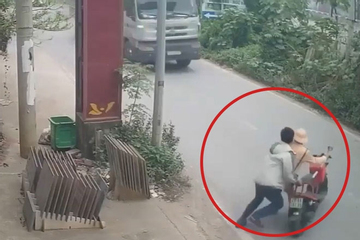 Người đẩy đại úy CSGT vào đầu xe tải từng nhốt công an xã trong nhà