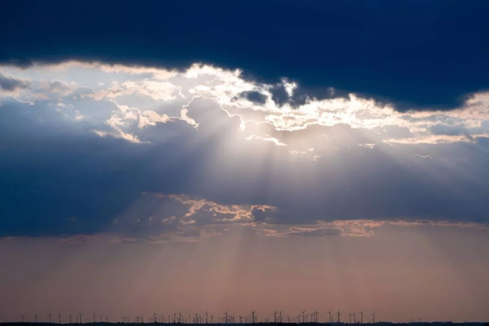 Người phụ nữ chết lâm sàng kể 11 phút 'tách khỏi cơ thể', nhìn thấy địa ngục