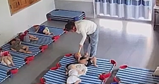 Bảo mẫu hành hạ trẻ gây phẫn nộ ở Đà Nẵng lãnh 9 tháng tù