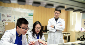 Đề xuất trả lương tối thiểu 400 triệu đồng/tháng để hút chuyên gia từ nước ngoài