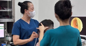 Ngủ dậy bỗng điếc một bên tai khi trời rét, phó giáo sư cảnh báo 72 giờ vàng