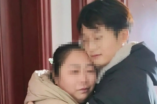 Chàng trai trở về sau 24 năm bị bắt cóc, vỡ oà khi phát hiện sự thật về mẹ