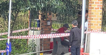 Đang nằm võng chờ sát hạch bằng lái, người đàn ông bị tường sập đè tử vong