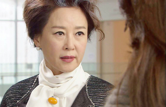 Thông gia giàu có, tôi luôn mặc cảm, thấy lép vế mỗi lần gặp mặt