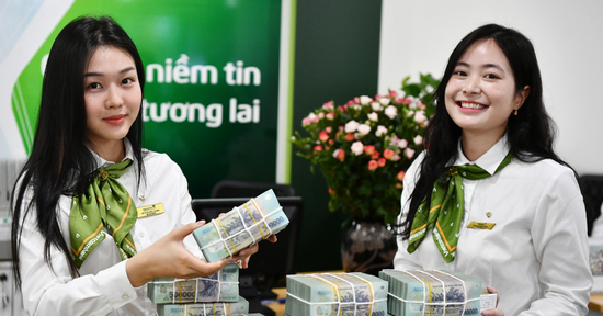 Lãi suất ngân hàng hôm nay 17/12: Vietcombank tăng mạnh, thay đổi trật tự Big4