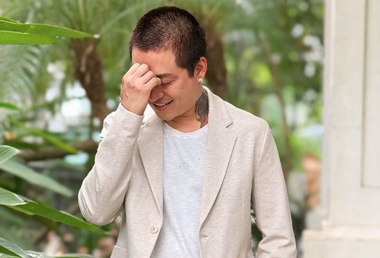 Tuấn Hưng tuổi 47: Sáng đưa con đi học, giờ sợ nơi đông người, không còn ham chơi