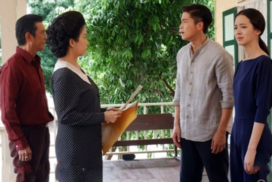 Làm lụng vất vả 10 năm tích góp nhờ bố mẹ mua đất, tôi choáng váng khi biết người đứng tên là ai