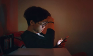 Bị trừ KPI vì chậm trả lời sếp đêm cuối tuần, tôi chịu 1 năm rồi tìm việc mới