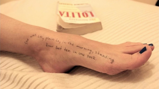 Lộ loạt ảnh mới từ hồ sơ tỷ phú ấu dâm Epstein, có cả Bill Gates