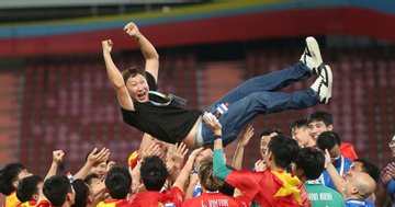 U22 Việt Nam giành HCV SEA Games 33: Từ nước... tính sai của HLV Kim Sang Sik