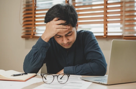 Có tiền không tự giữ, tôi trắng tay sau 8 năm quần quật vì bố cho họ hàng vay