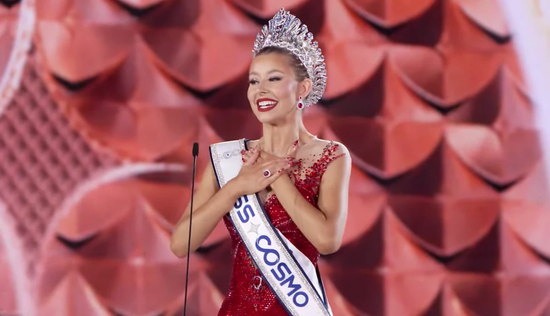 Người đẹp Mỹ đăng quang Miss Cosmo 2025