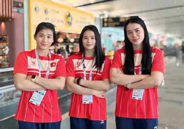 Giành 3 HCV SEA Games trở về, 3 chị em võ sĩ đau đớn nhận tin mất cha
