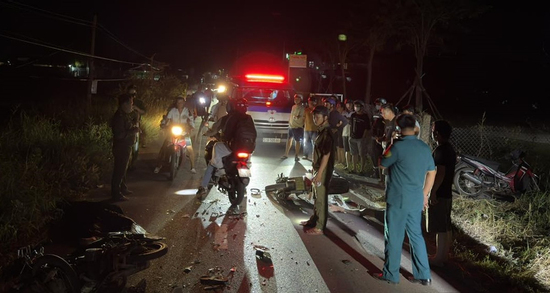 Hai xe máy va chạm trực diện, 2 nam thanh niên tử vong tại chỗ