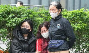 Hà Nội: Chợ cháy cận Tết, tiểu thương nghẹn ngào nhìn tài sản hóa tro