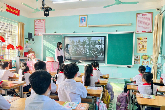 Sắp xếp nóng vội: Trường có đến 9 hiệu phó, chuyên gia cảnh báo khẩn