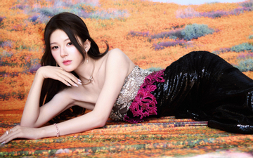 Tình cảnh trái ngược của Triệu Lộ Tư và Ngu Thư Hân