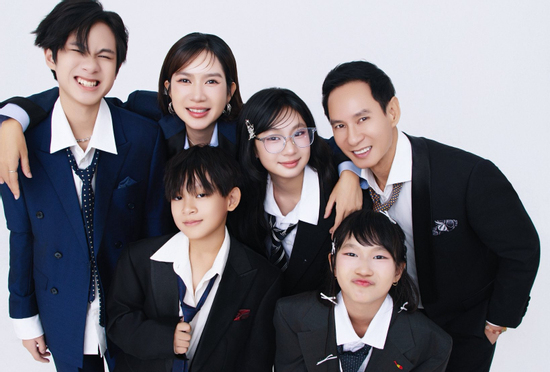 Vợ chồng Lý Hải kỷ niệm 15 năm ngày cưới