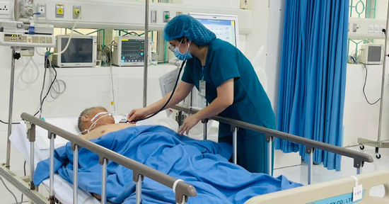 Người đàn ông phải cấp cứu sau khi ăn bát canh nấu với 1 loại củ