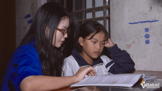 Thầy cô mở lớp học đặc biệt tại nhà học sinh mỗi tối thứ 5