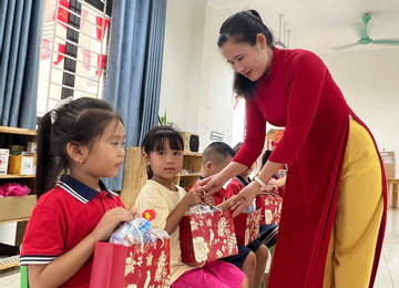 Dự kiến hiệu trưởng trường mầm non phải đứng lớp, giảm giờ dạy giáo viên