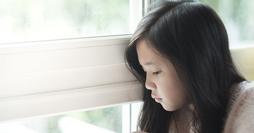 Nỗi đau khi bố mẹ coi trọng “người ngoài” hơn con cái