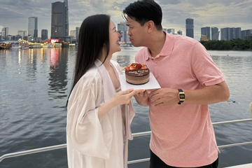 Con trai tỷ phú Johnathan Hạnh Nguyễn có động thái gây chú ý dành cho bà xã nhân dịp Giáng sinh