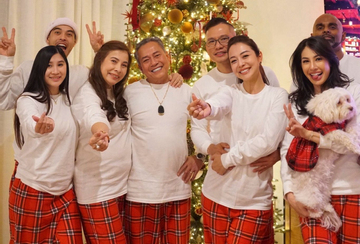 Đại gia đình Jennifer Phạm mừng Giáng sinh ở Mỹ