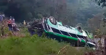 Xe buýt lao xuống vực sâu, 8 người tử vong thương tâm