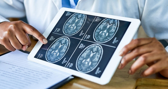 Sau cú ngã trong nhà, người đàn ông vỡ xương sọ, rơi vào hôn mê