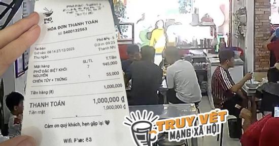 Xôn xao clip 7 người đàn ông đi ô tô nhưng 