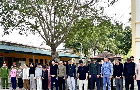 Triệt phá đường dây 'thông báo trúng thưởng', tạm giam 35 người