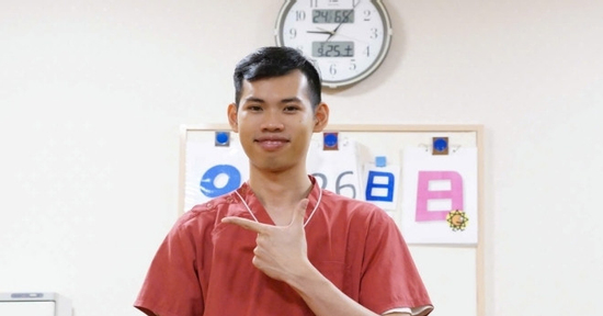 8 năm chăm sóc người già ở Nhật, chàng trai miền Tây kể chuyện nghẹn lòng