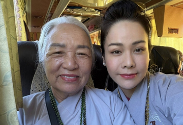 Nhan sắc, thân thế và cuộc sống của Nhật Kim Anh sau 8 năm ly hôn, viên mãn bên mẹ và hai con