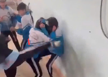 Nữ sinh lớp 7 bị bạn đánh hội đồng vẫn chưa thể trở lại lớp