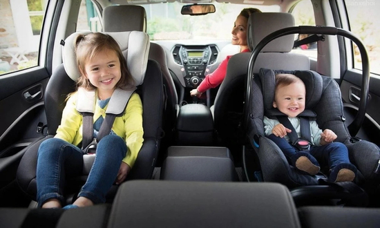 Ô tô kinh doanh không bắt buộc phải lắp ghế an toàn cho trẻ
