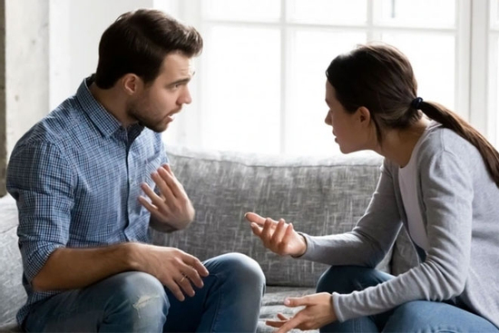 Chia tay bạn gái yêu 3 năm vì nỗi sợ... 'nhà em có quá nhiều người ly hôn'