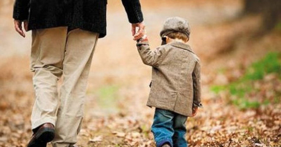 'Gà trống nuôi con' giữa lòng Hà Nội: Khi vợ ngoại tình rồi từ bỏ quyền nuôi con để 'sống đời tự do'