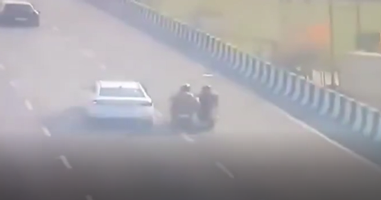 Người đàn ông đi xe máy bị cướp 2,4 tỷ đồng trên đường cao tốc