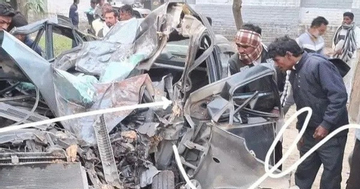 Ô tô đâm vào gốc cây, 4 người trên xe tử vong thương tâm