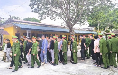 Triệt phá đường dây lừa đảo, bắt nhiều chủ tịch, giám đốc công ty 