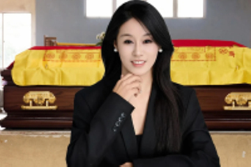 Cô gái đẹp như minh tinh trở nên nổi tiếng với nghề 'trò chuyện với người chết'