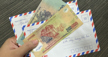 Gia đình trí thức gửi 2 phong bì phúng điếu, cả nhà thông gia nghèo xôn xao