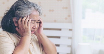 Con dâu đòi ly hôn vì chuyện chăm mẹ chồng bệnh, tôi lặng người xót xa