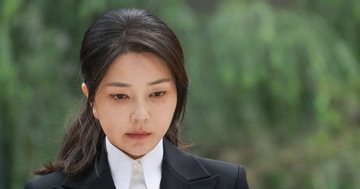 Cựu Đệ nhất phu nhân Hàn Quốc đối mặt mức án 15 năm tù giam