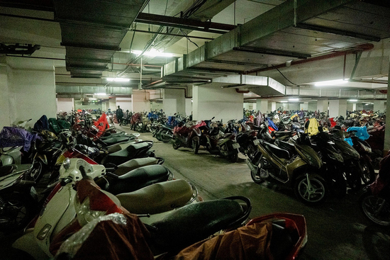 Luật sư nói về việc cấm gửi xe điện tại khu chung cư gần 40.000 dân